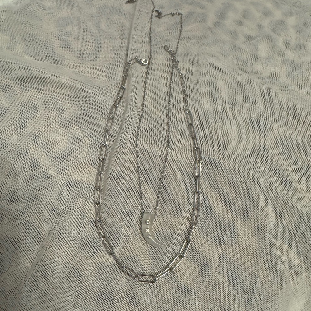 LILI CLASPE SILVER NECKLACE SET